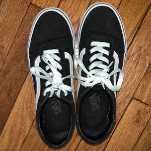 vans low top sneakers